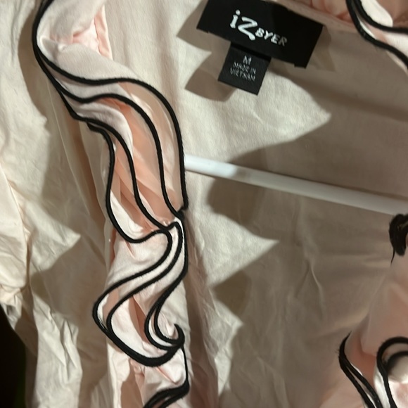 Dressy top size M - Picture 4 of 5